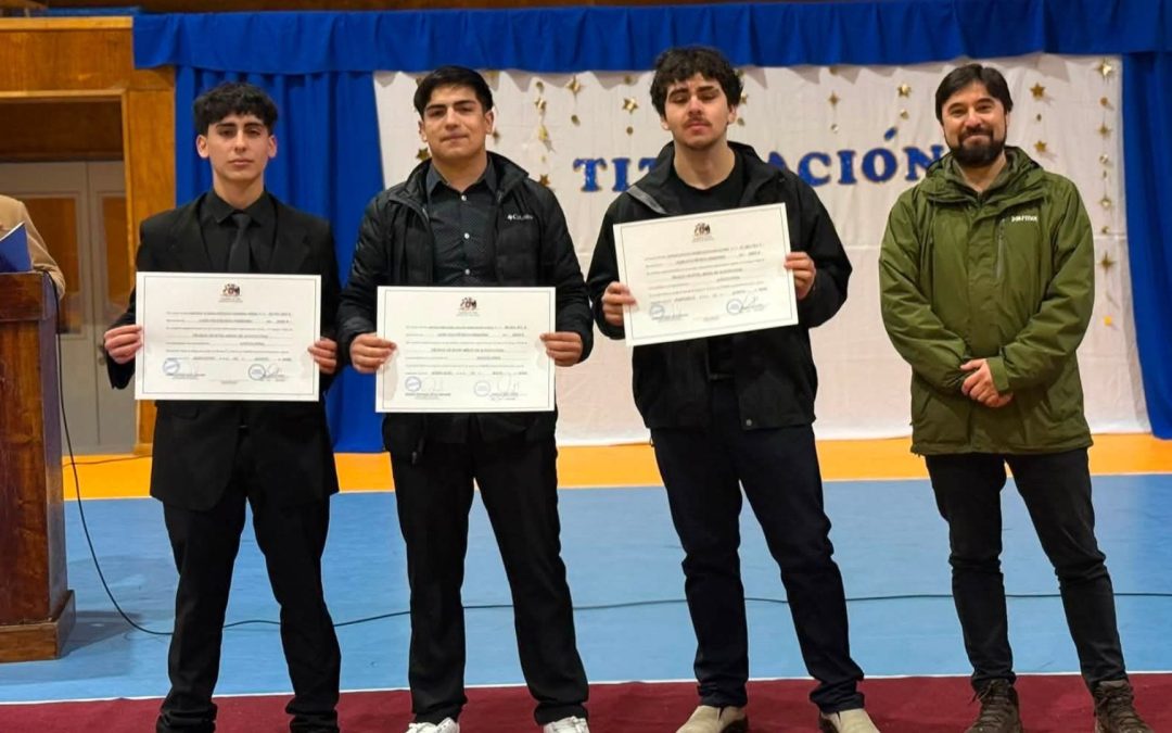 Estudiantes del Liceo Politécnico Pesquero de Mehuín se gradúan tras participar en proyecto de cultivo sustentable de choro zapato